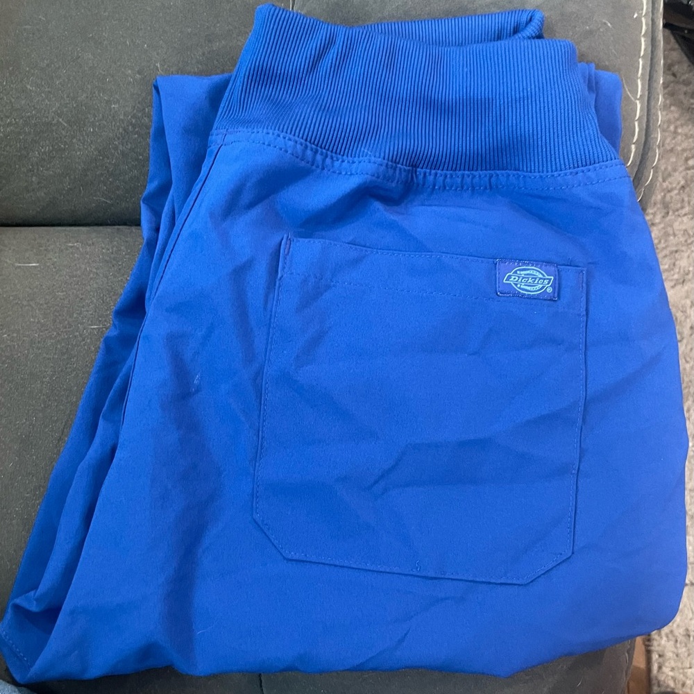 Dickies scrubs